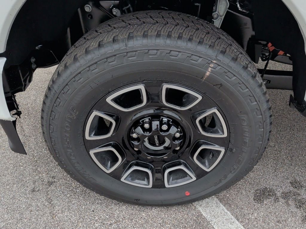 New 2026 Star White Metallic Tri-Coat Ford F-250® Platinum® image 51