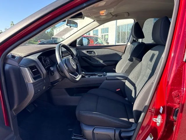 Used 2023 Red Nissan S image 16