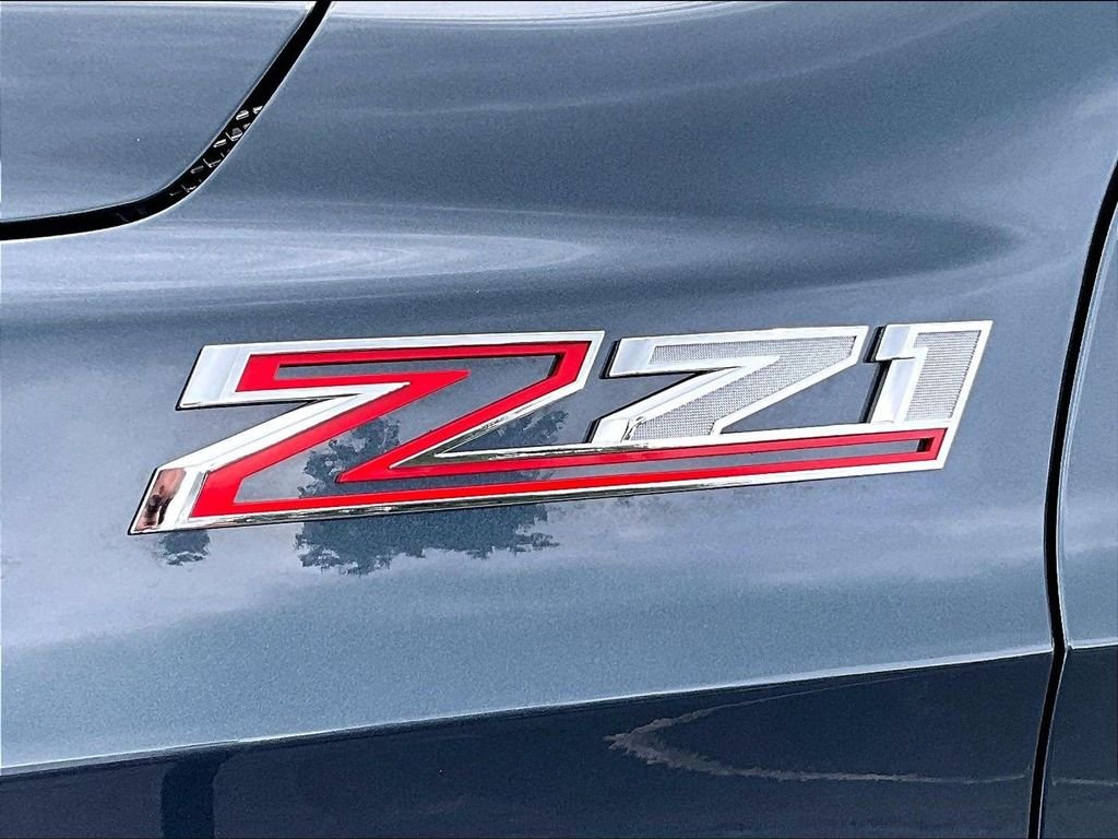 Used 2021 Gray Chevrolet Z71 image 30
