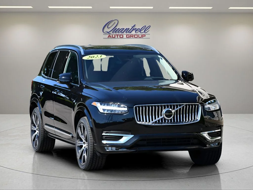 Used 2023 Onyx Black Metallic Volvo Ultimate image 2