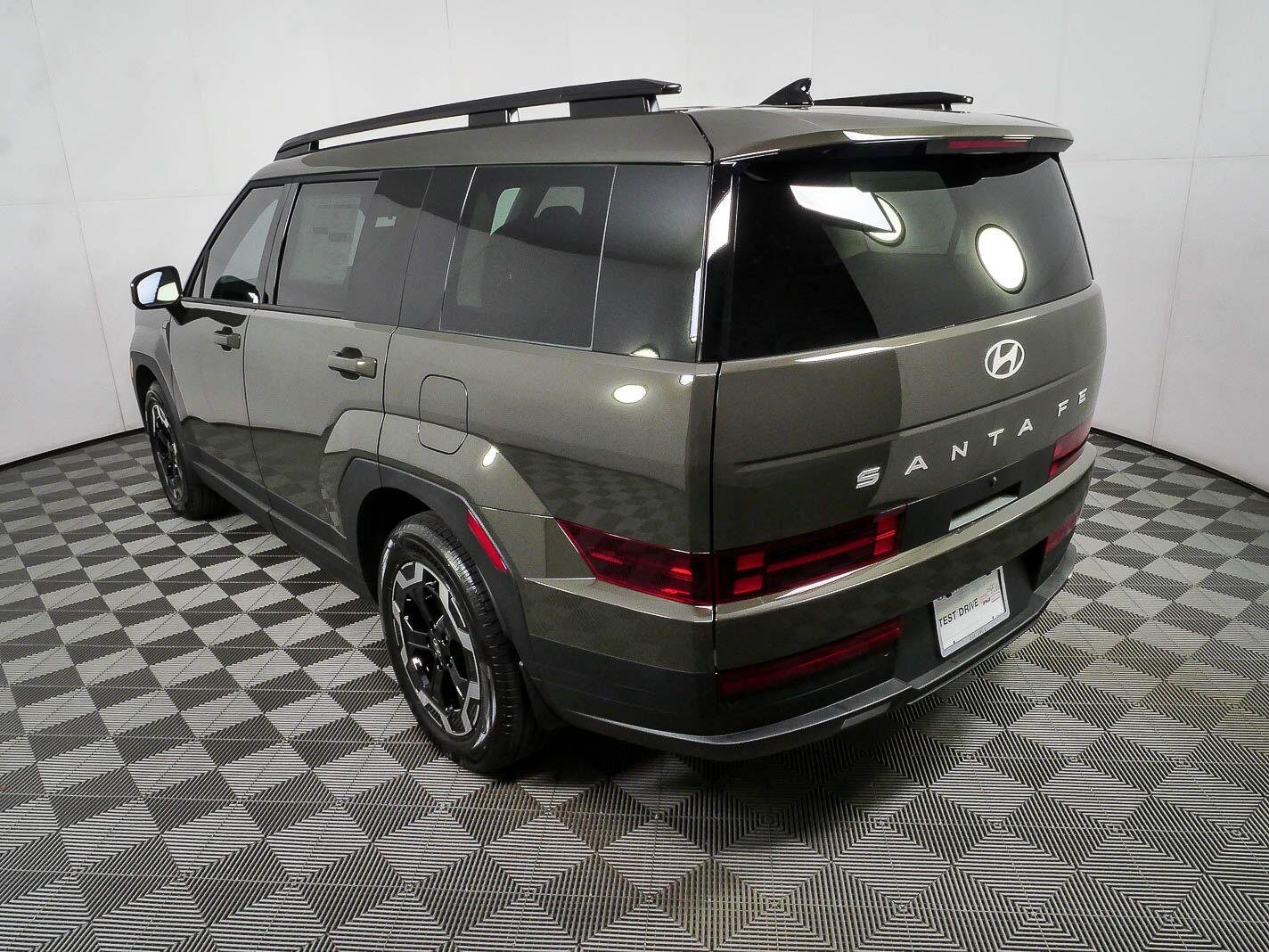 New 2026 Rockwood Green Hyundai SEL FWD image 26