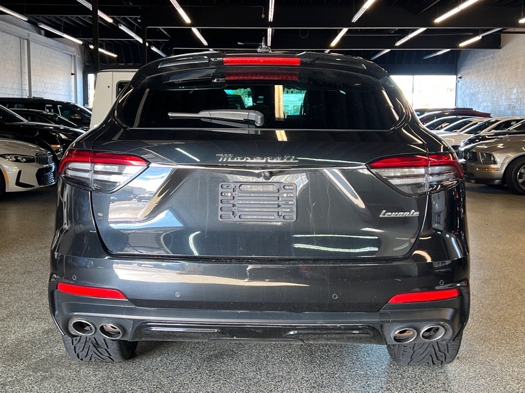 2023 Maserati Levante Modena S photo 3