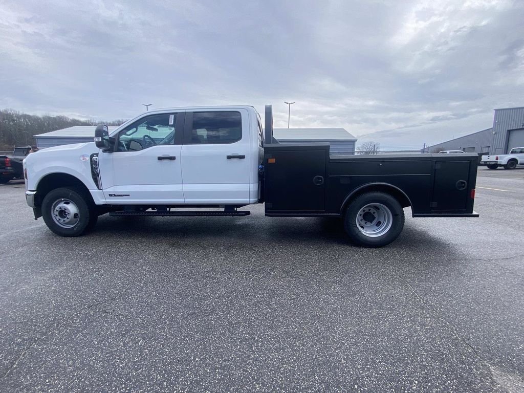 New 2026 Oxford White Ford F-350® XL image 6
