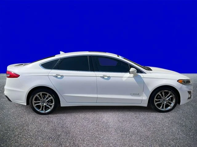 Certified Used 2019 White Platinum Clearcoat Metallic Ford Titanium image 2