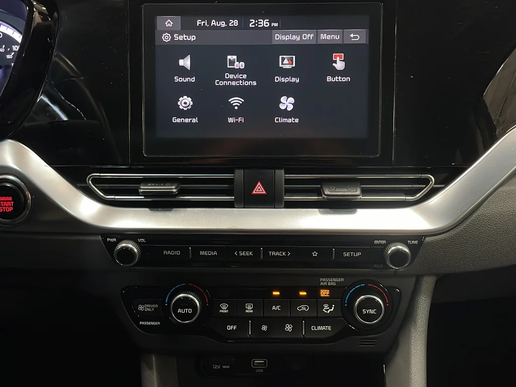 Used 2022 Blue Kia LXS image 32