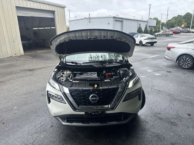 Used 2023 White Nissan SL image 32