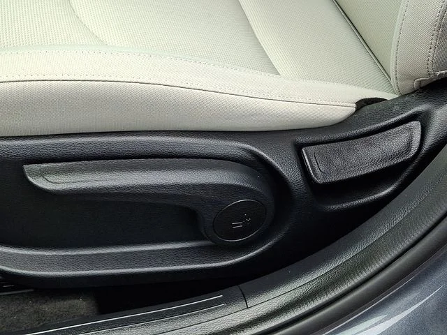 Used 2023 Gray Kia LXS image 27