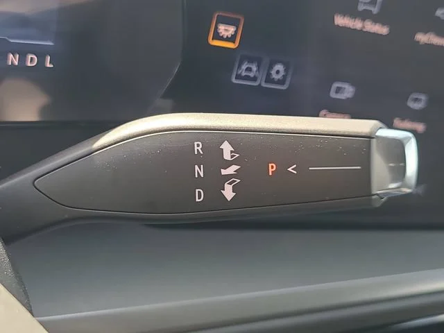 New 2026 Summit White Chevrolet LT image 32