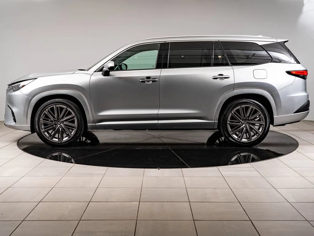 Used 2025 Celestial Silver Metallic Lexus 350 Luxury image 5