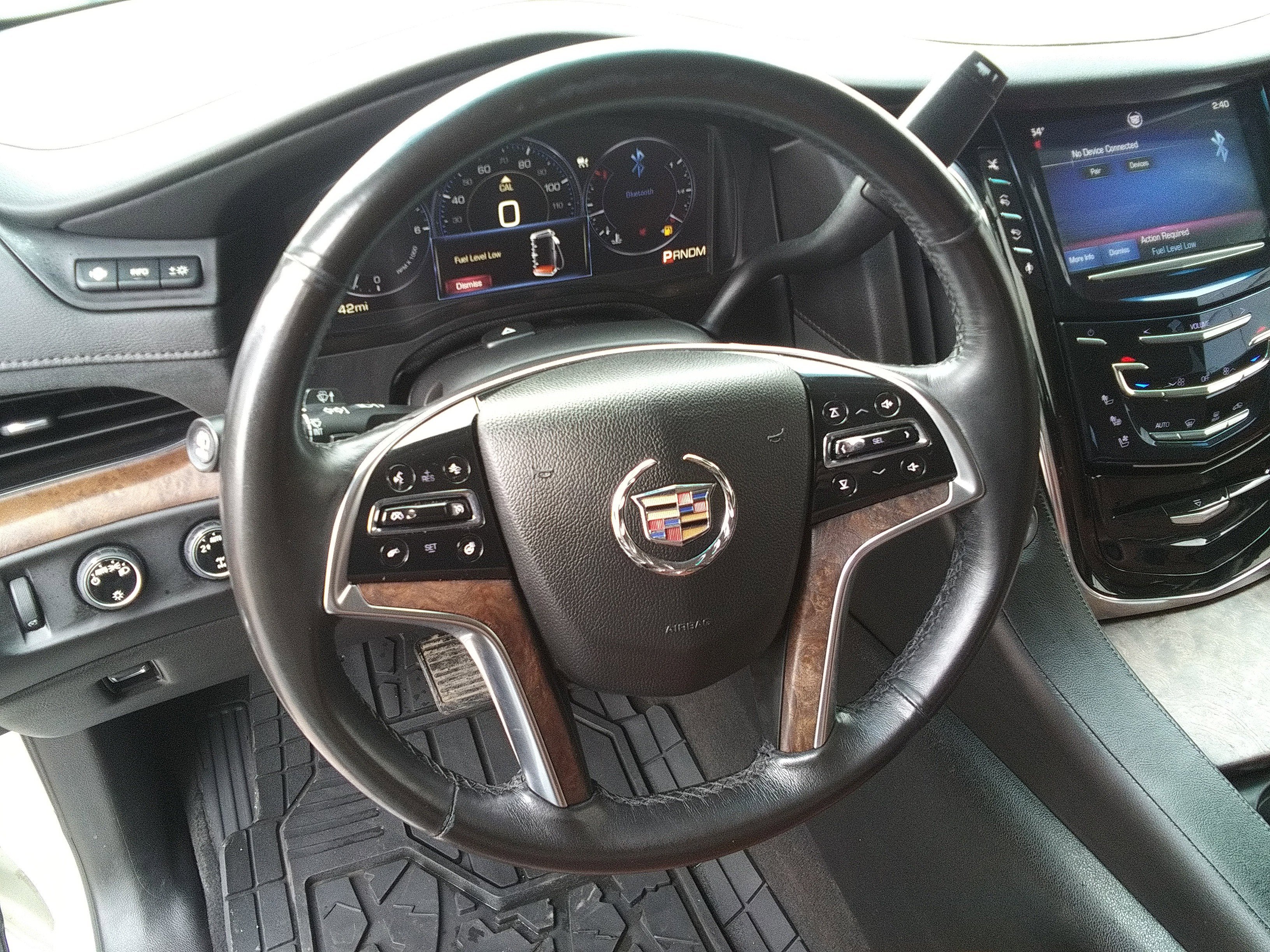 Used 2015 White Cadillac Premium image 20