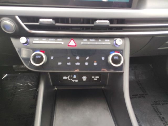 Used 2025 Blue Hyundai SEL image 19