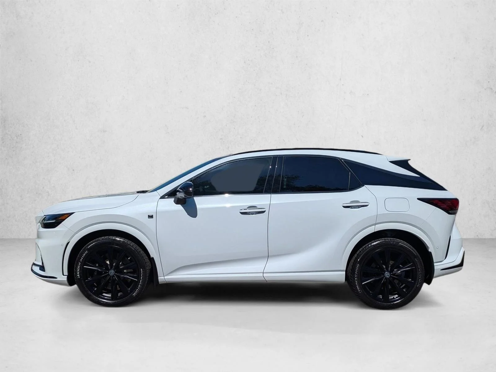 Certified Used 2026 Ultra White Lexus RX 500h F SPORT Performance image 9
