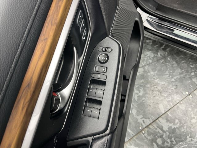 Used 2018 Crystal Black Pearl Honda EX-L image 9