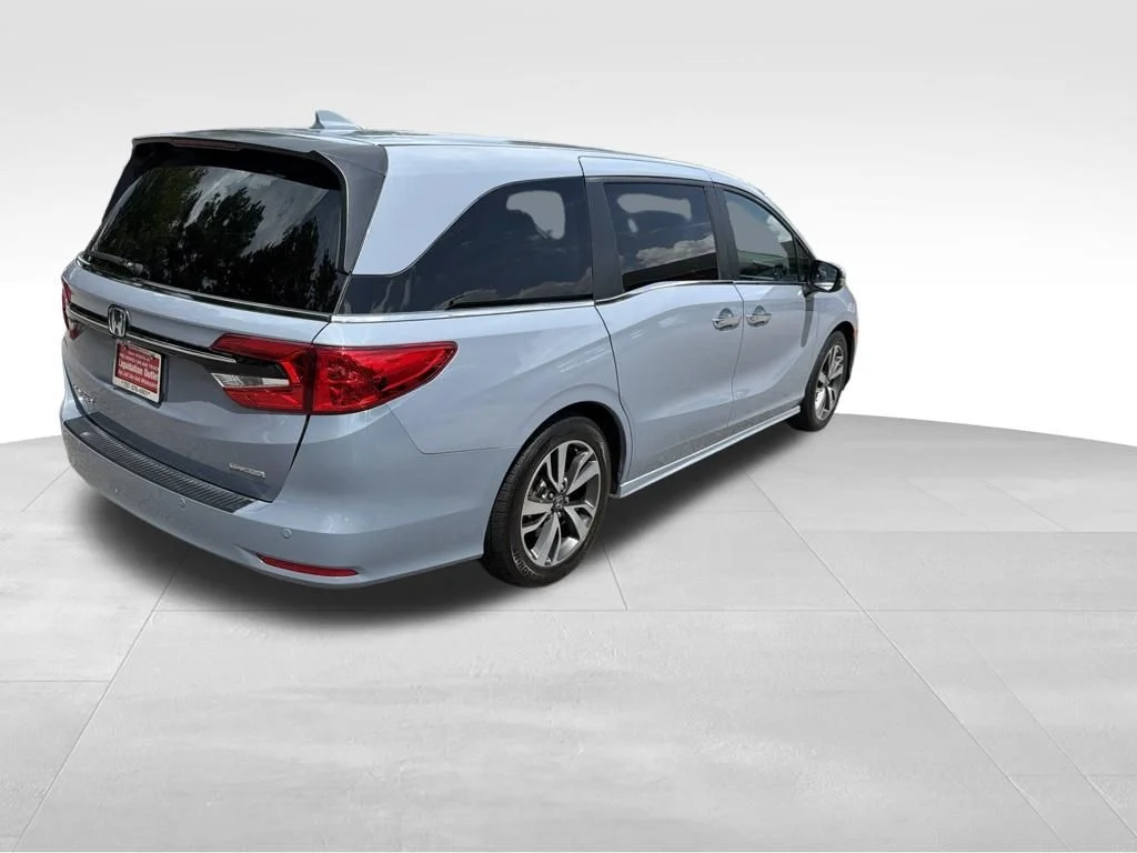 Used 2023 Silver Honda Touring image 7