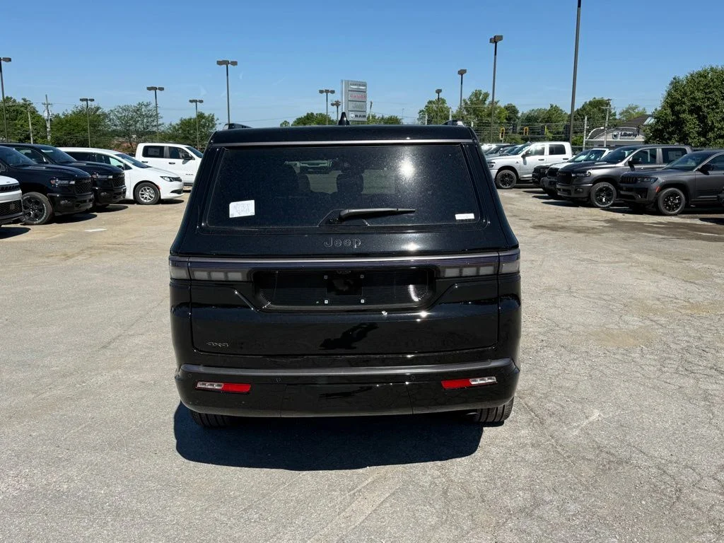 New 2026 High Gloss Black Exterior Paint Jeep Summit Obsidian image 7