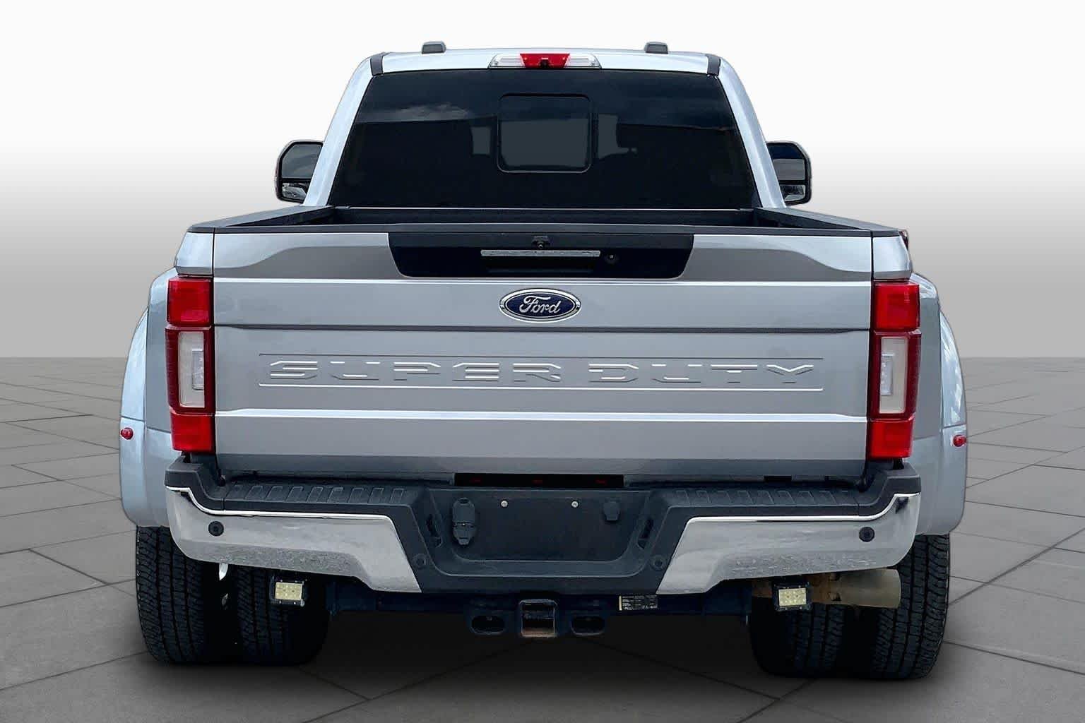 Used 2022 Iconic Silver Metallic Ford LARIAT image 5