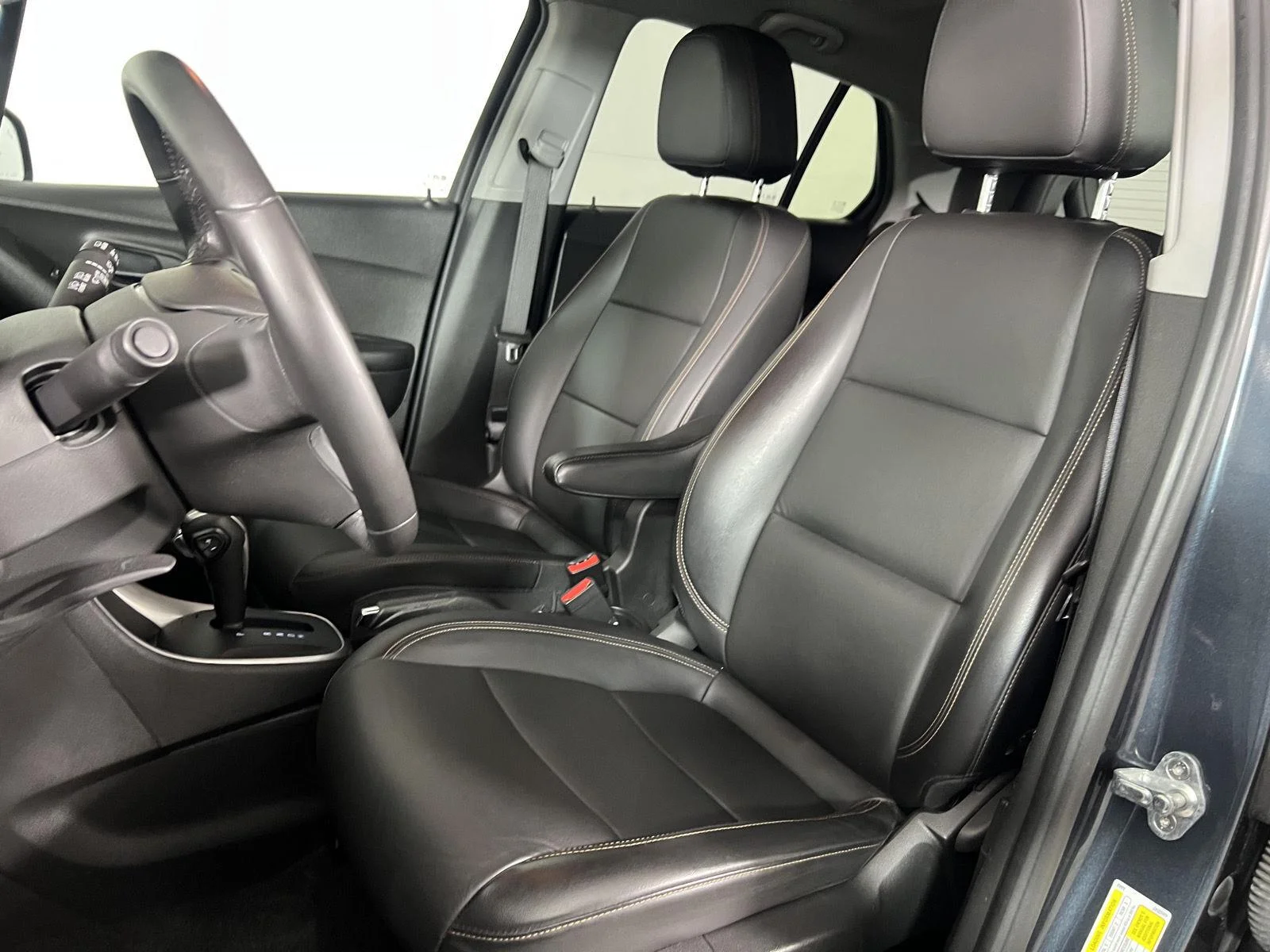 Used 2022 Shadow Gray Metallic Chevrolet LT image 13