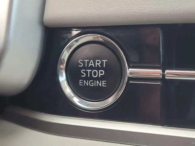 Used 2023 Red Mitsubishi SEL image 29