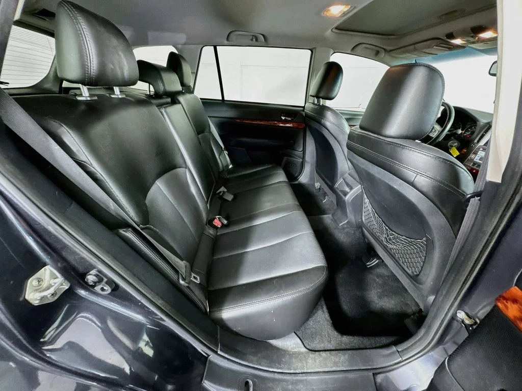 Used 2011 Gray Subaru 3.6R image 32