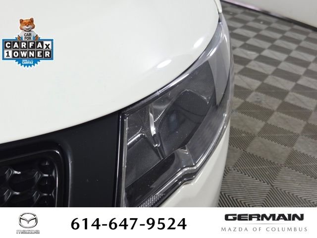 Used 2020 White Jeep Latitude image 15