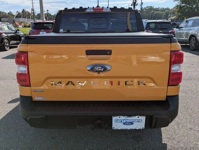 Certified Used 2023 Orange Metallic Ford Lariat image 5