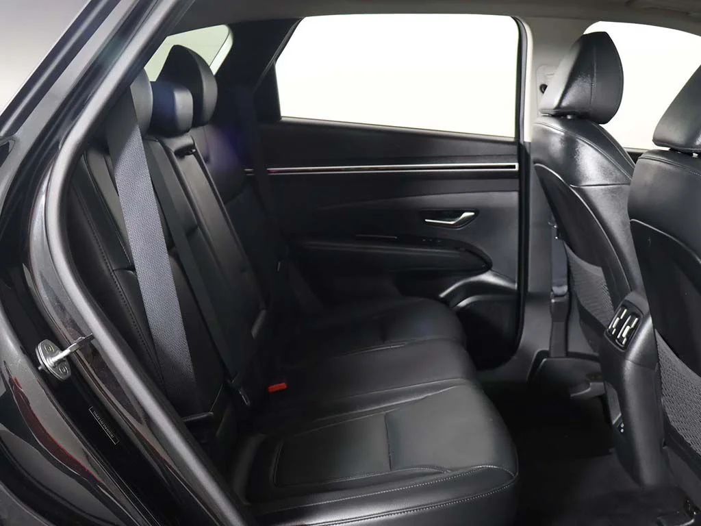 Used 2022 Black Hyundai Limited image 33