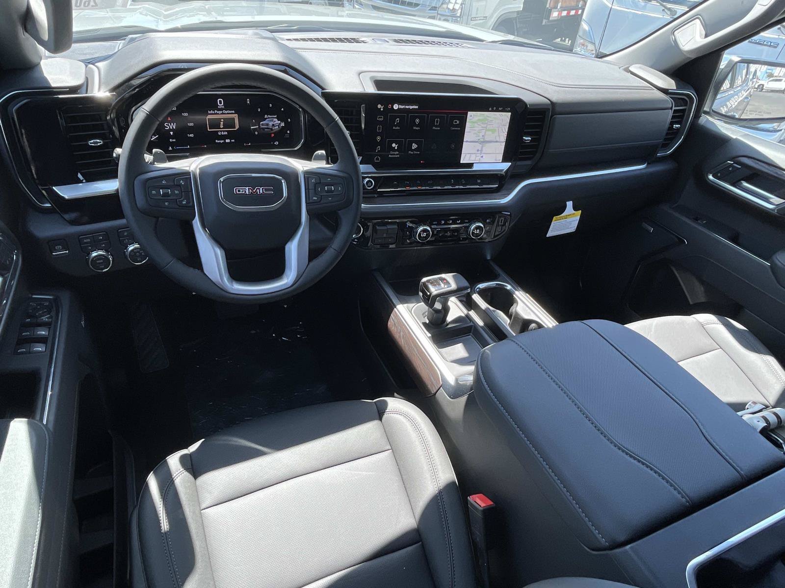 2026 GMC Sierra 1500 SLT - Photo 9