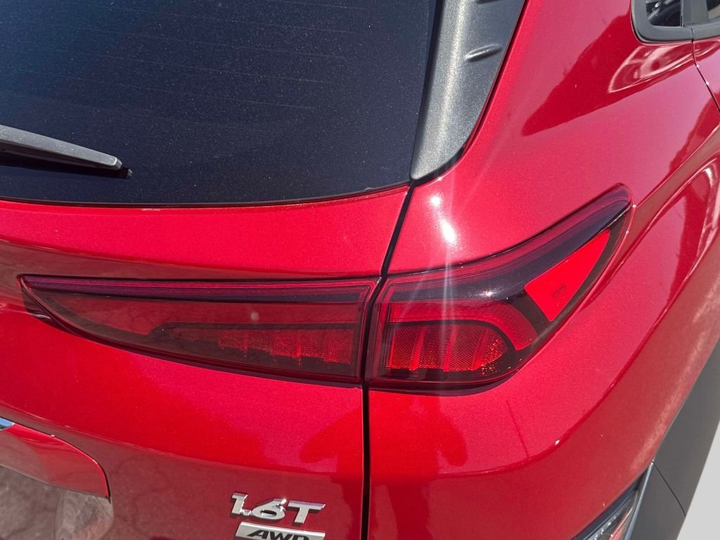 2022 Hyundai Kona Limited - Photo 9