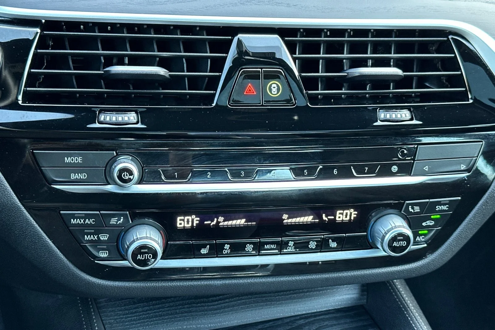 Used 2023 Carbon Black Metallic BMW 540i image 19