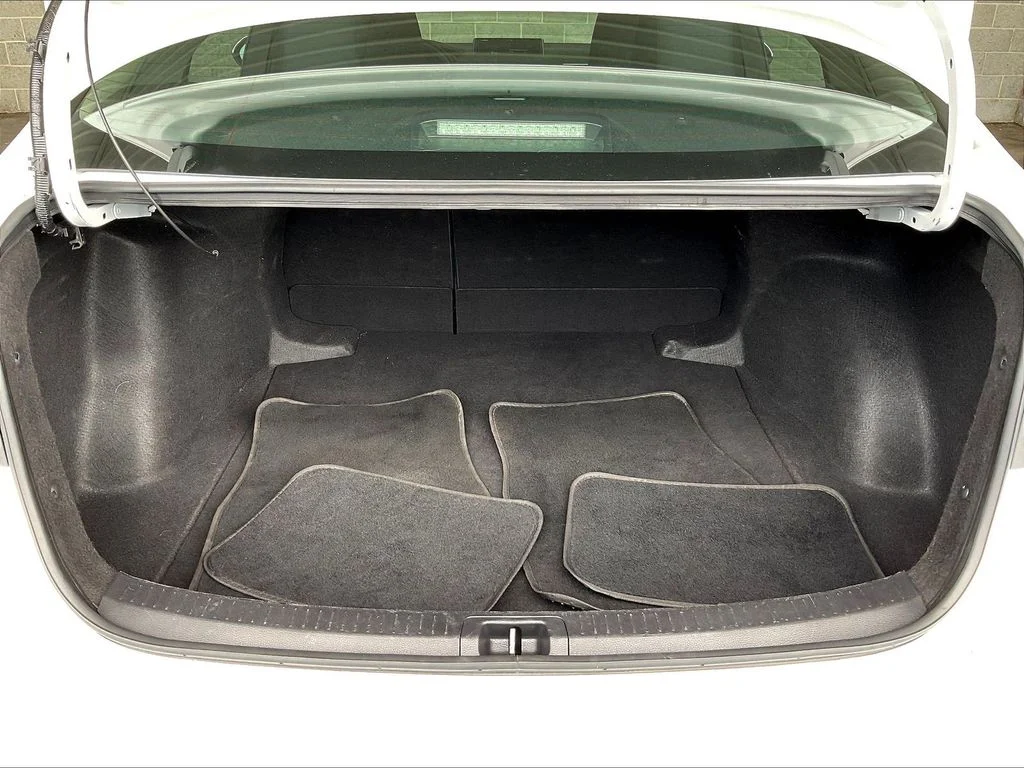 Used 2024 Ice Toyota LE image 7