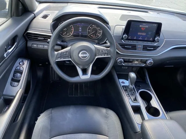 Used 2024 Silver Nissan 2.5 SV image 10