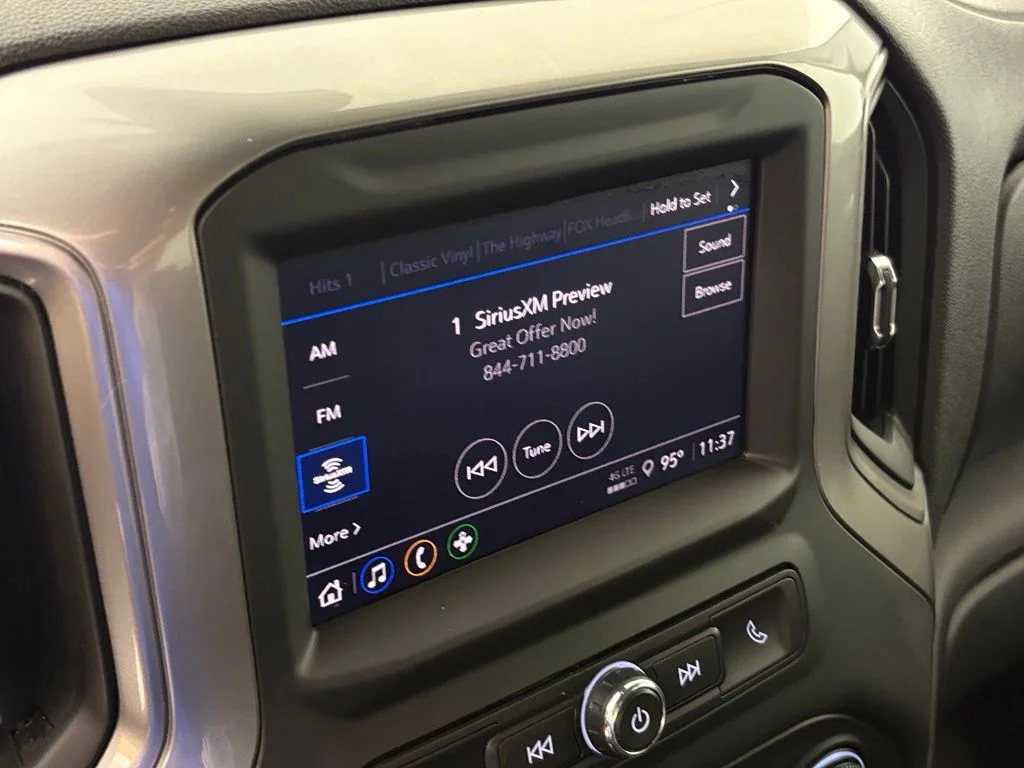 Used 2024 White Chevrolet Custom image 27