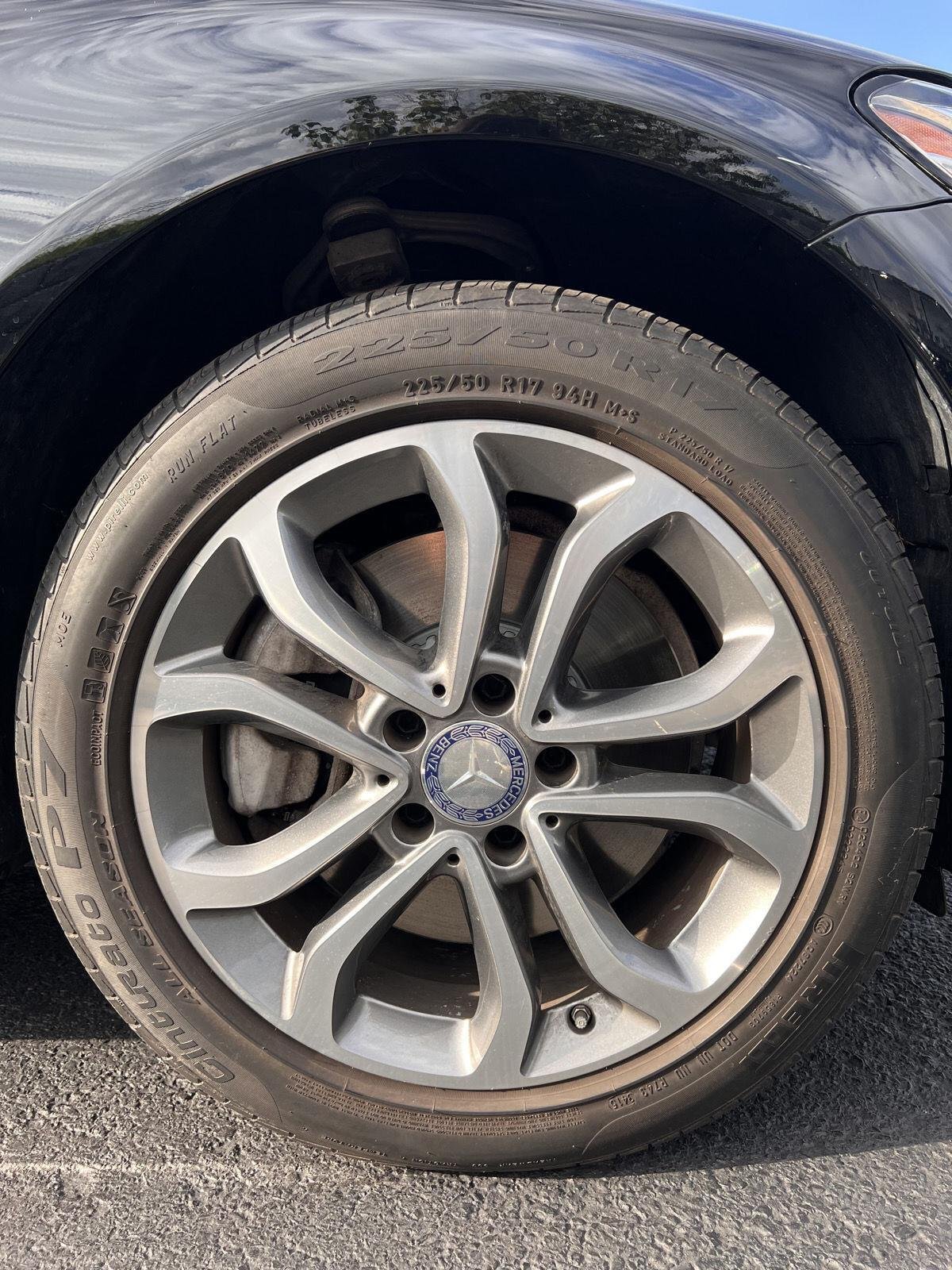 Used 2016 Black Mercedes-Benz C 300 image 9