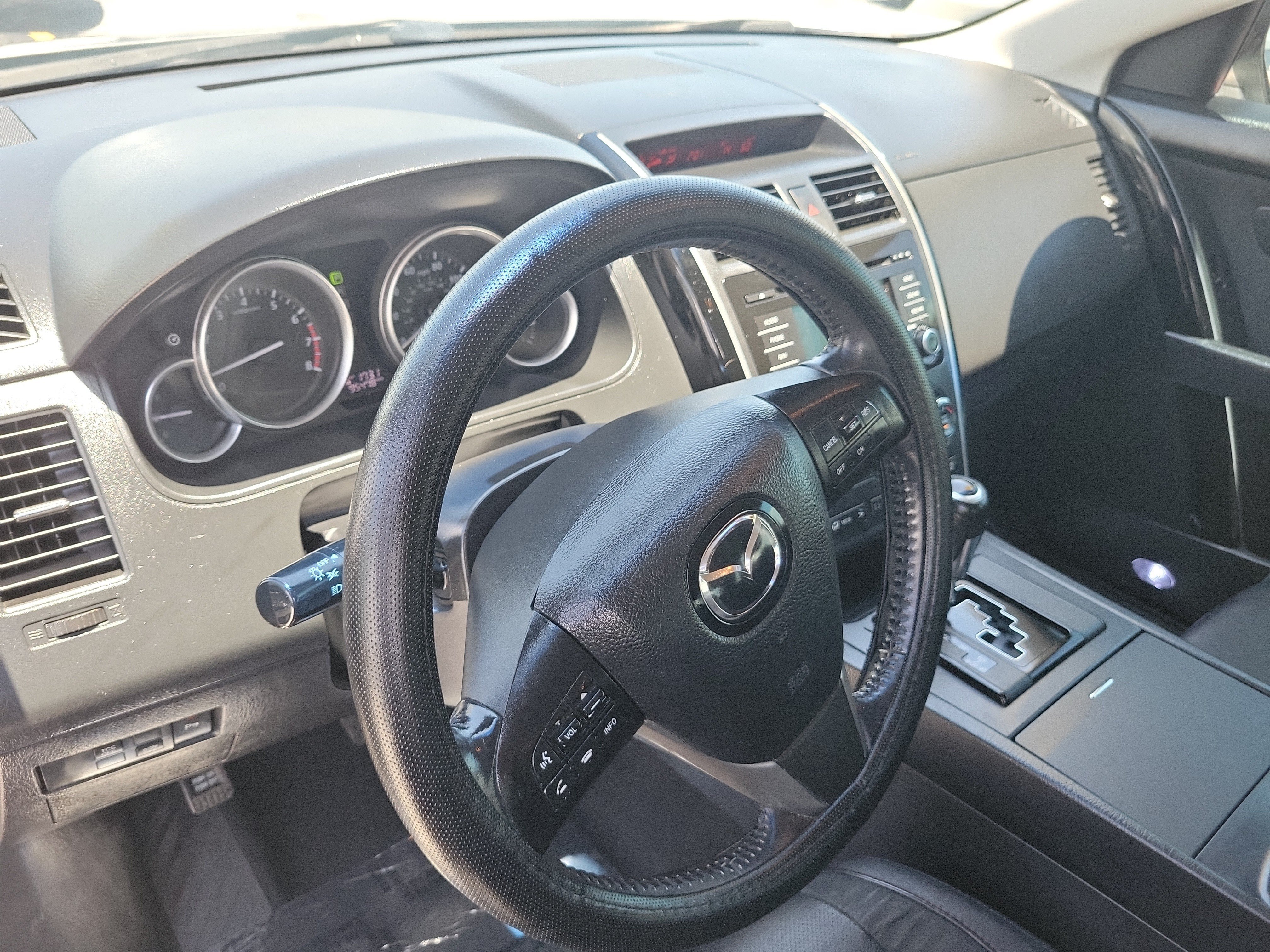Used 2015 Liquid Silver Mazda Touring image 25