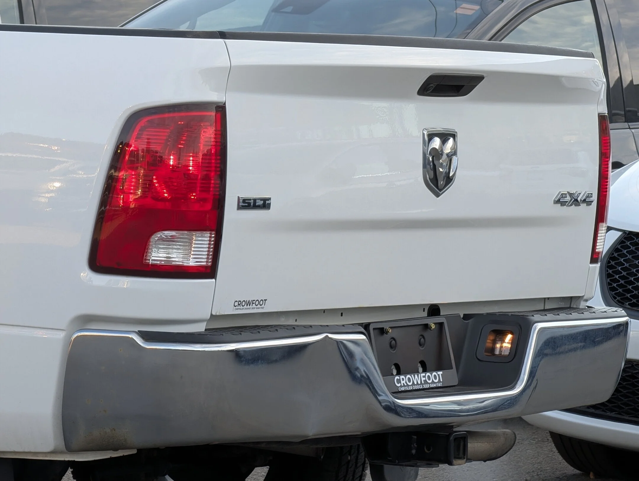 Used 2023 White RAM SLT - Trailerin Pkg - 5.7L HEMI - LOW KMS - P - SLT 4x4 Crew Cab 57 Box image 11