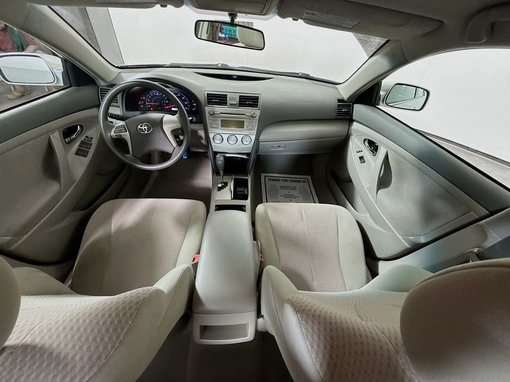 Used 2011 Silver Toyota  image 21