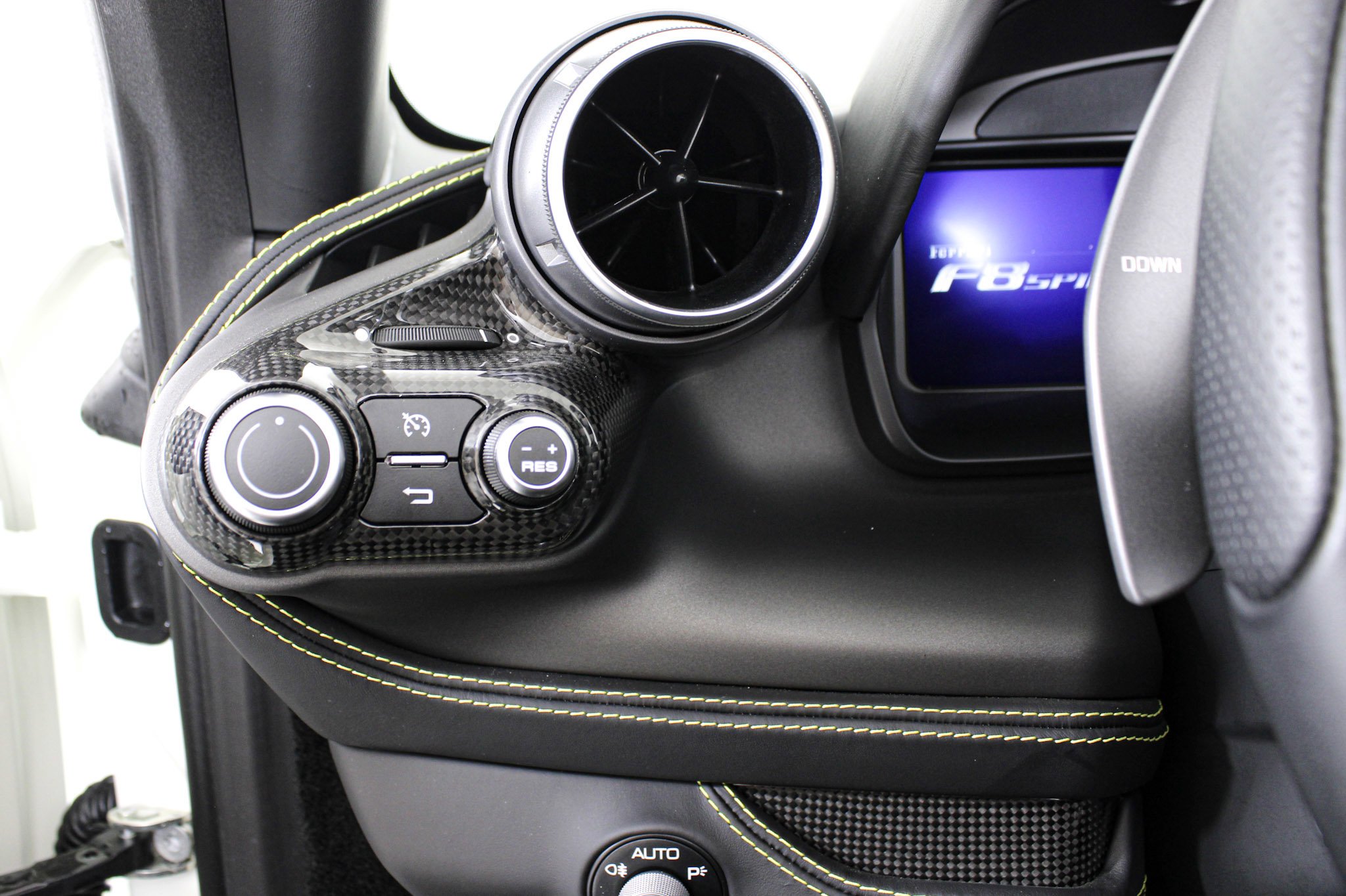 Used 2022 White Ferrari  image 43