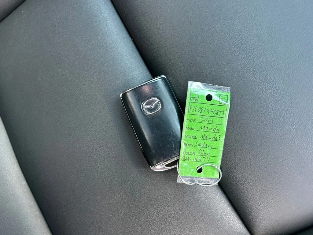 Used 2021 Blue Mazda Preferred image 33