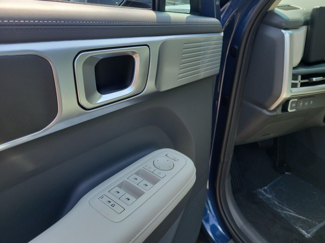 New 2026 Atlantis Blue Hyundai SEL image 18