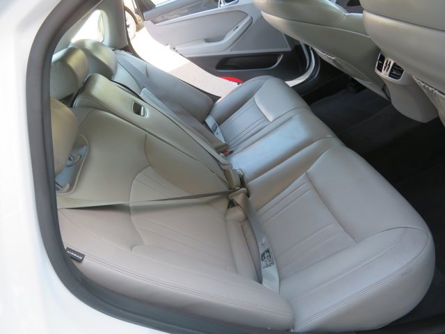 Used 2015 Casablanca White Hyundai 3.8L image 15