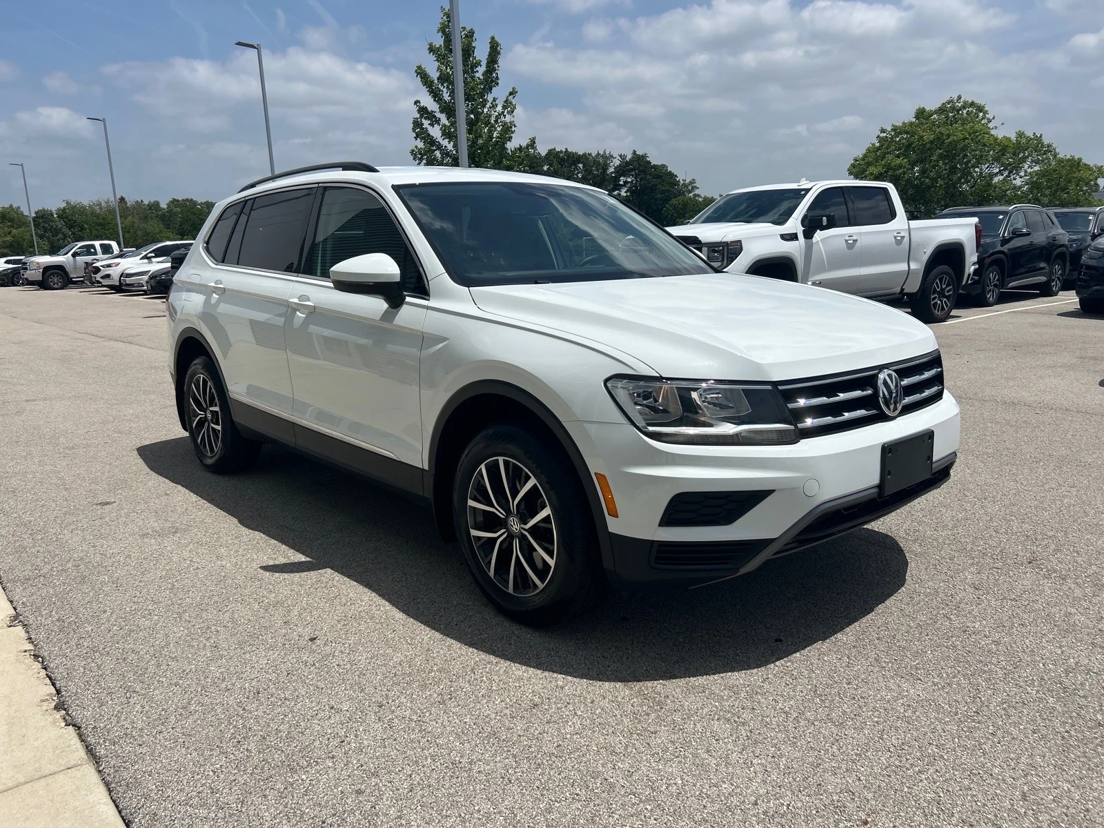 Used 2020 Pure White Volkswagen SE 4Motion image 7