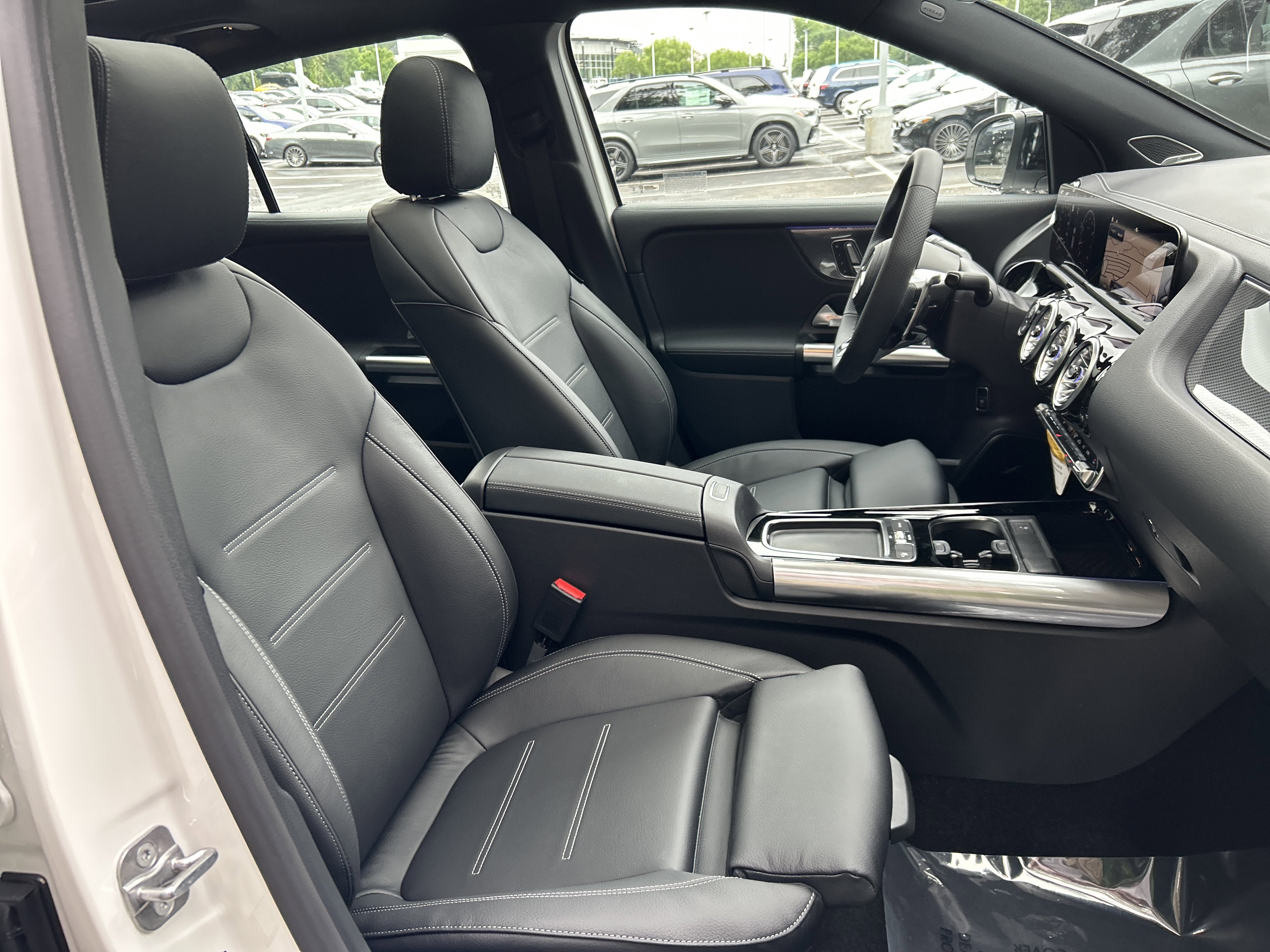 New 2026 Polar White Mercedes-Benz AMG® GLA 35 4MATIC® SUV image 44