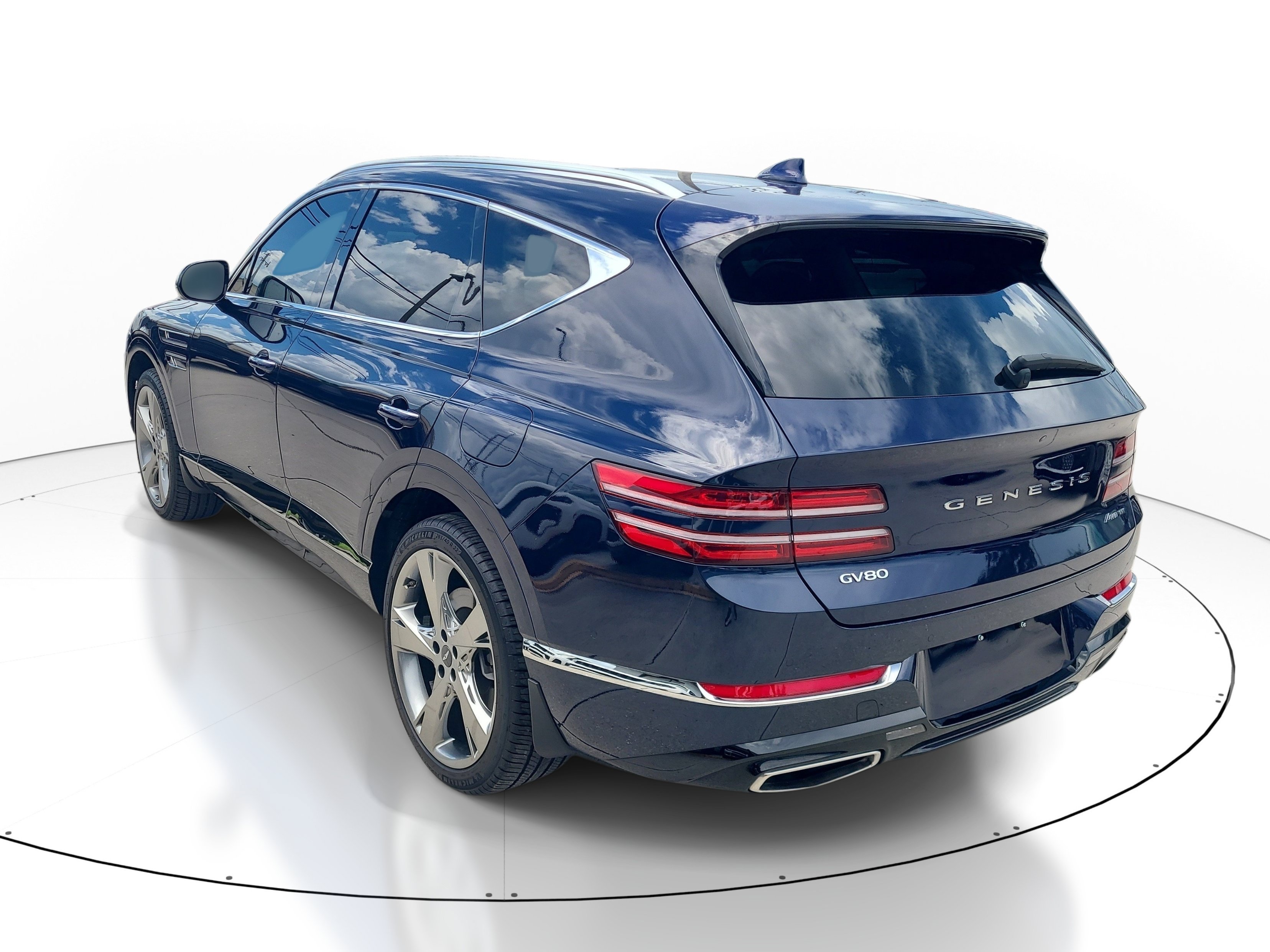 Used 2021 Adriatic Blue Genesis 3.5T image 4