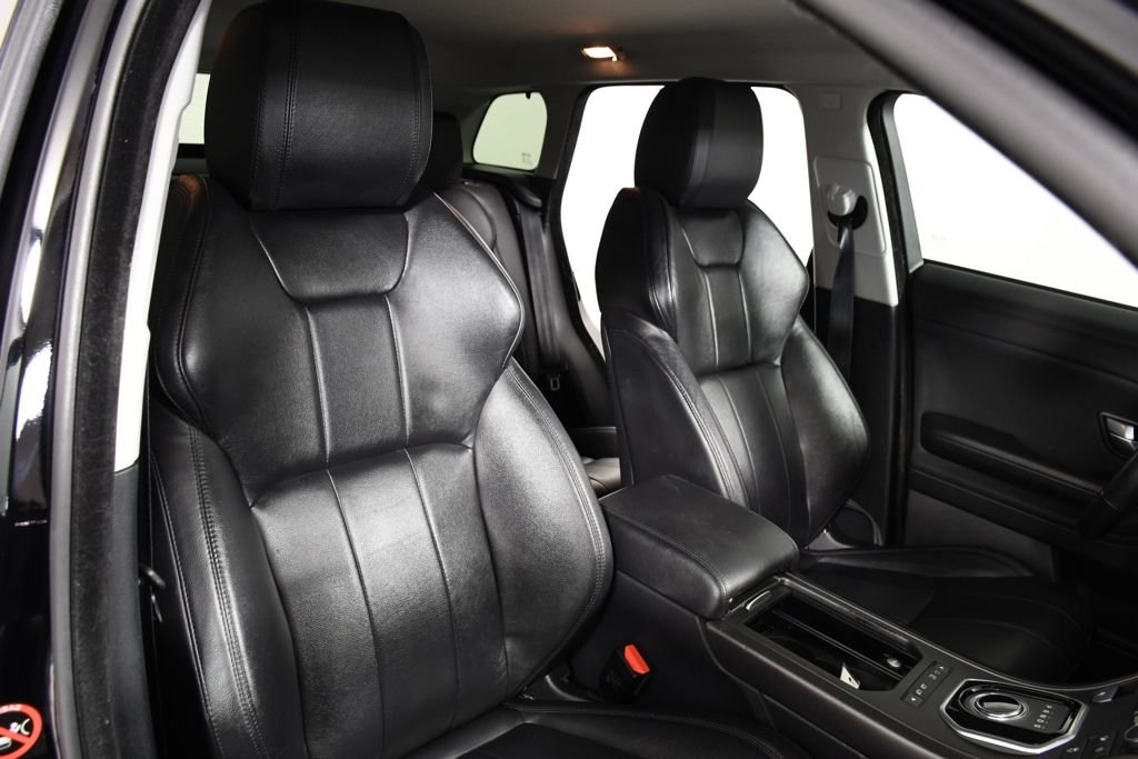Used 2018 Narvik Black Land Rover SE image 20