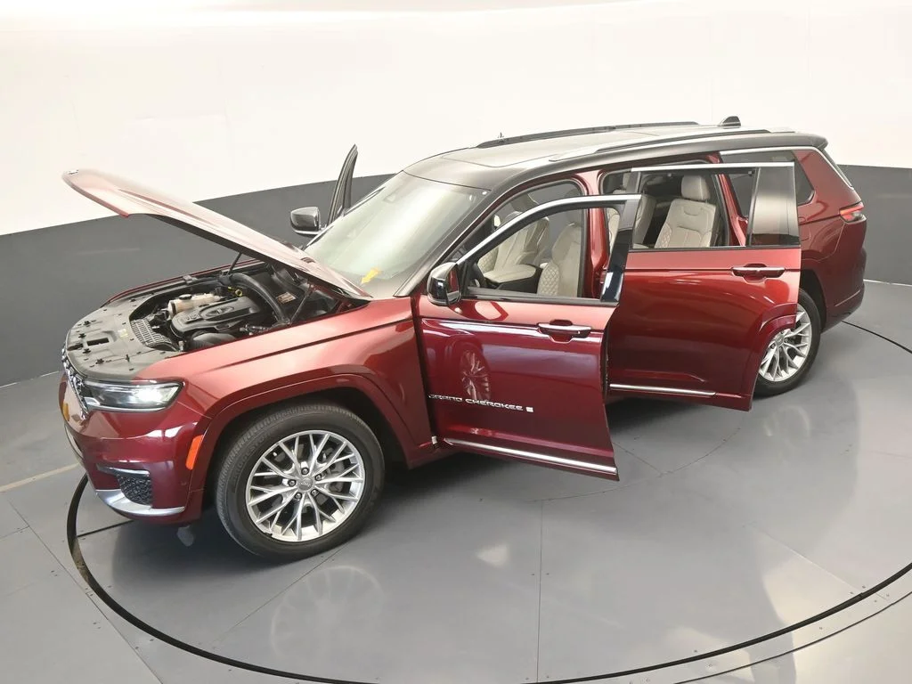 Used 2023 Velvet Red Pearlcoat Jeep Summit image 73