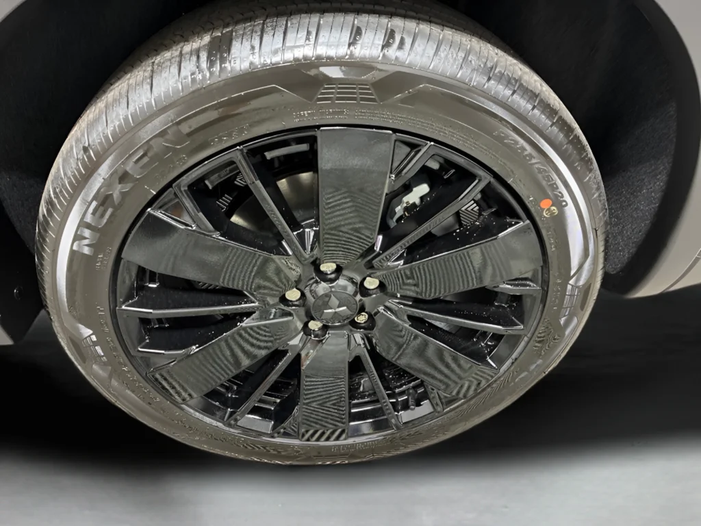 New 2026 Graphite Gray Mitsubishi LE 1.5T S-AWC image 40