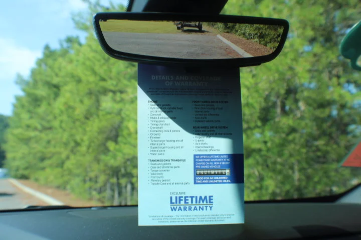 Used 2023 Iridescent Pearl Tricoat Chevrolet Premier image 10