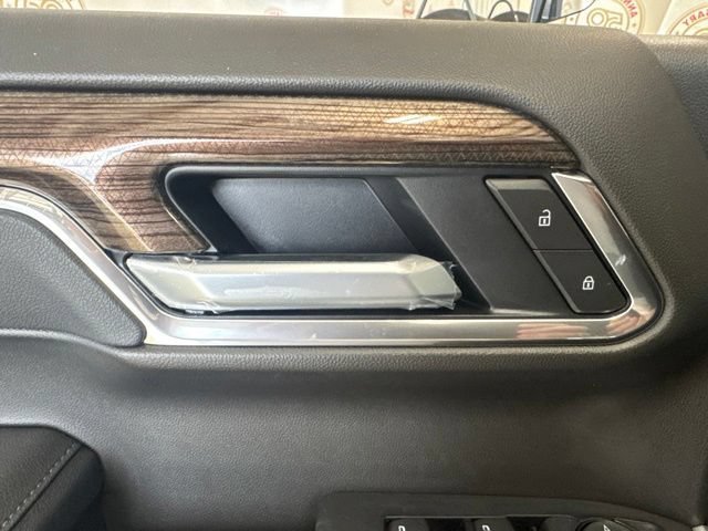 New 2026 Summit White Chevrolet LT Trail Boss image 5