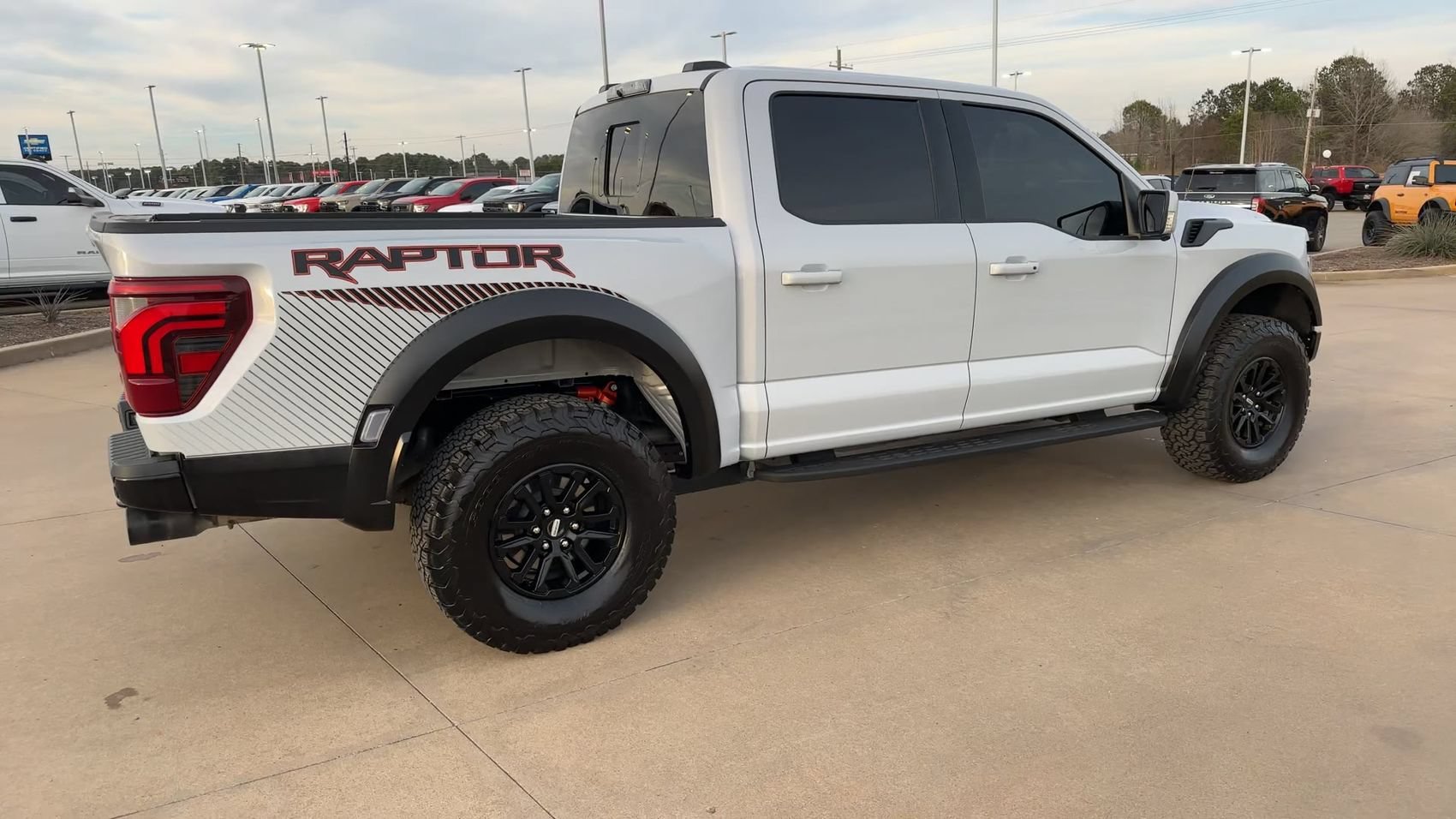 Used 2025 White Metallic Ford Raptor image 9