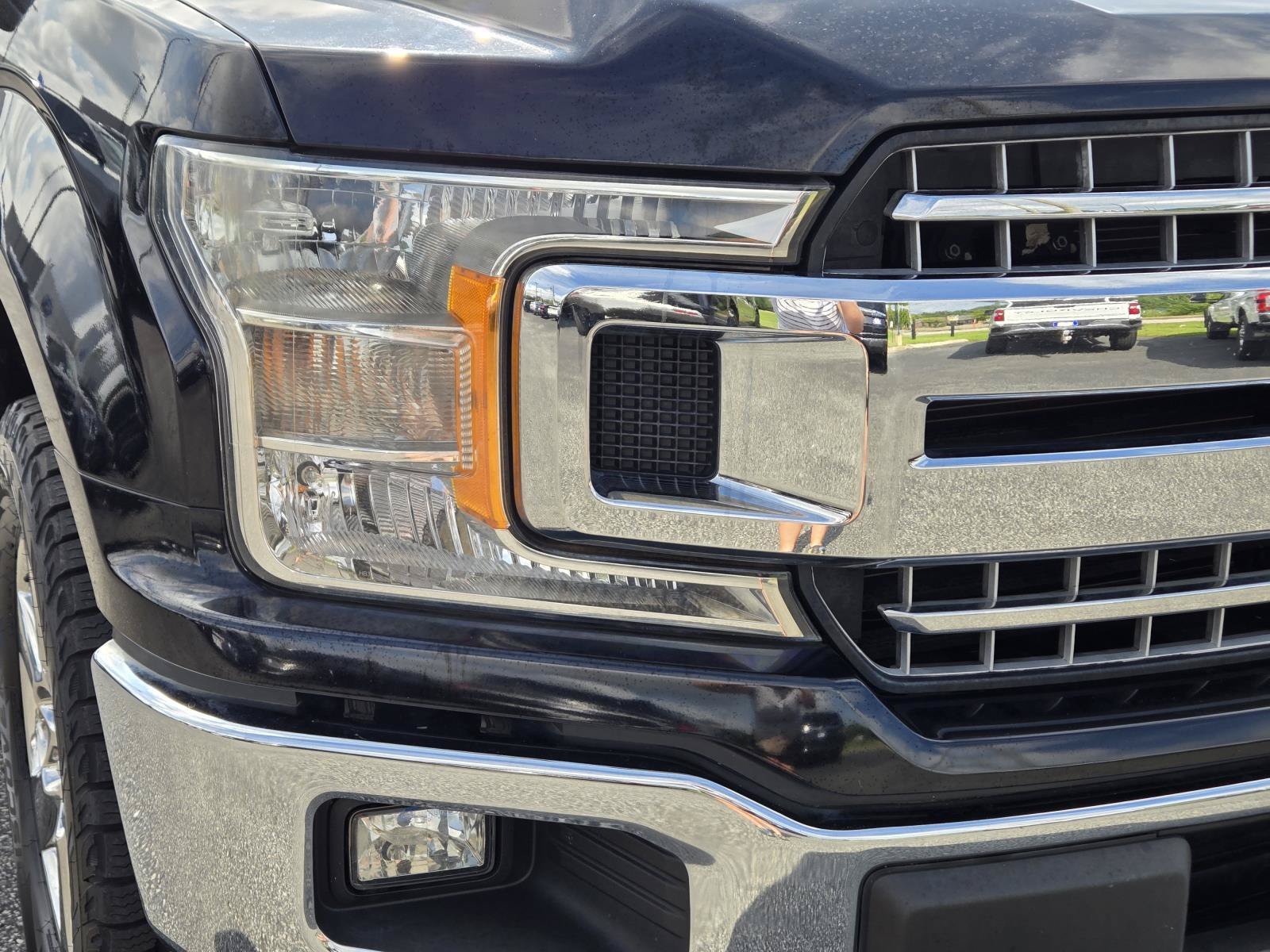 Used 2020 Black Ford XLT image 4